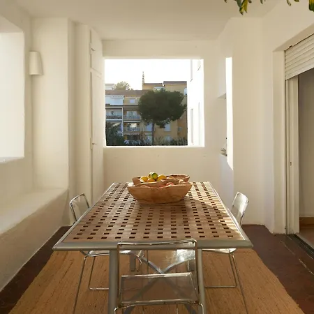 Luxury 3 Bed Flat - Beachfront In Puerto Banus Marbella